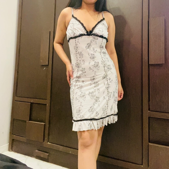 White beautiful slip dress - Picture 2 of 5